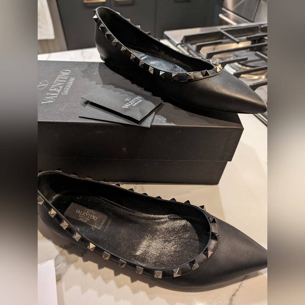 $600 DIRECT Authentic Valentino Rockstud Spike SO Black flats size 40